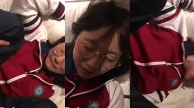 秋季校服【网曝热门事件制服萝莉】河南实验中学眼镜萝莉史上最全性爱甄选 穿着校服吃鸡做爱啪啪 完美露脸 校服性爱篇 (3)